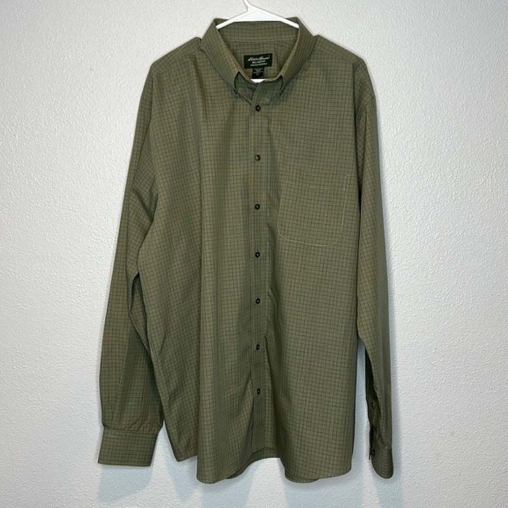 Eddie Bauer Relaxed Fit Wrinkle Resistant Button Down Long-Sleeved Shirt